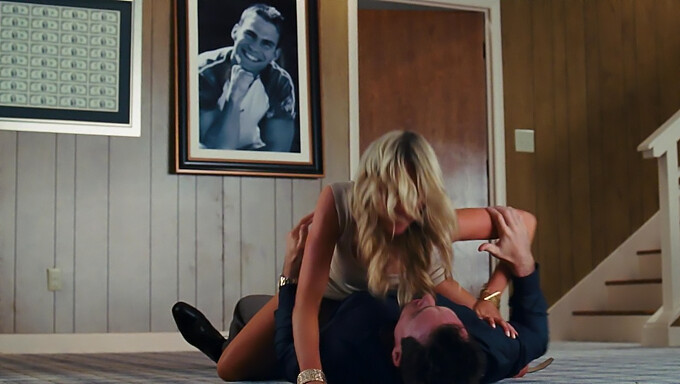 การแสดงที่น่าหลงใหลของ Katrina Bowden ใน " American Reunion "