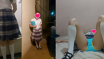 아마추어 라틴 학생이 시날로아 기숙사에서 처음으로 경험합니다